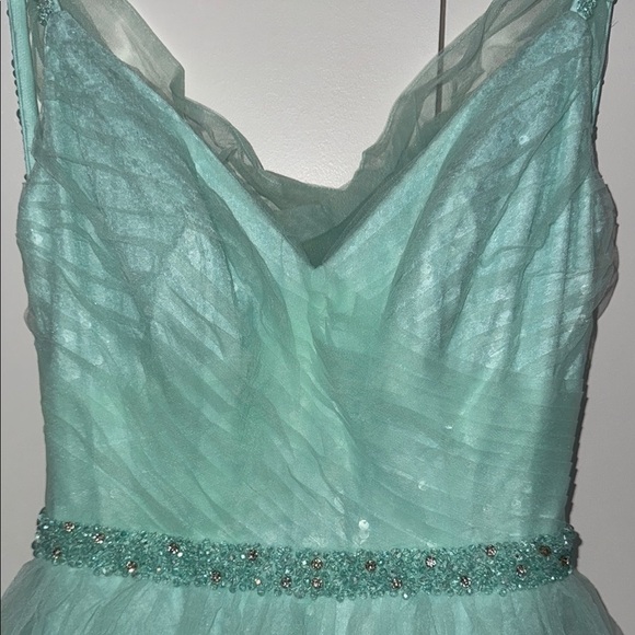 NWT | Mac Duggal 67565 Mint V-Neck Tulle Ballgown with Embellished Belt Size 2 - Picture 11 of 14